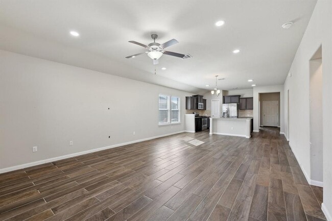 Photo - 108 Bright Star Ln