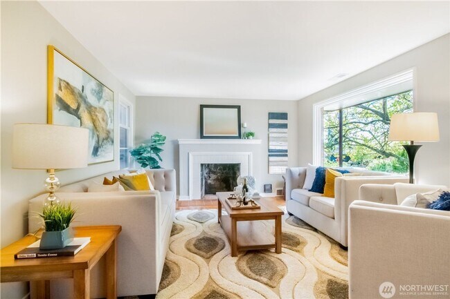 Photo - 5Bd/2Ba Seattle House