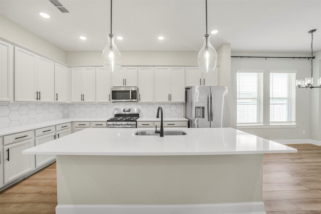 Building Photo - 14918 Mossycup Spur Wy