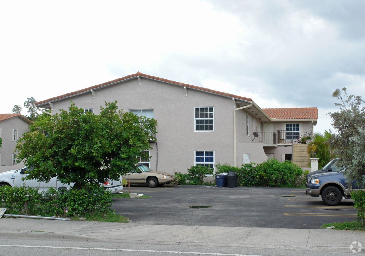 Photo - Seven Palms Apartemnts
