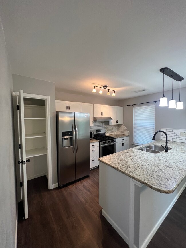 Photo - 1011 Green Valley Dr