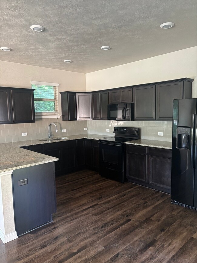 Photo - 17349 Cedar Rock Ct Unit B