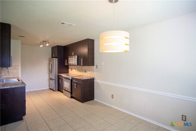 Photo - 1809 Herndon Dr House