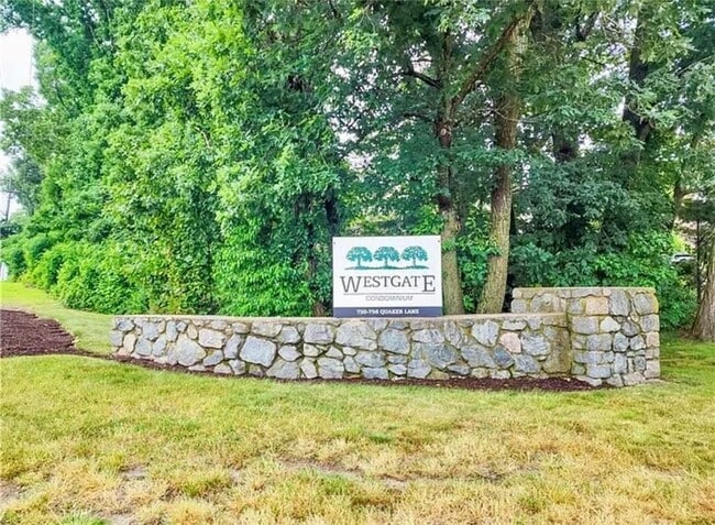 752 Quaker Ln Unit A310