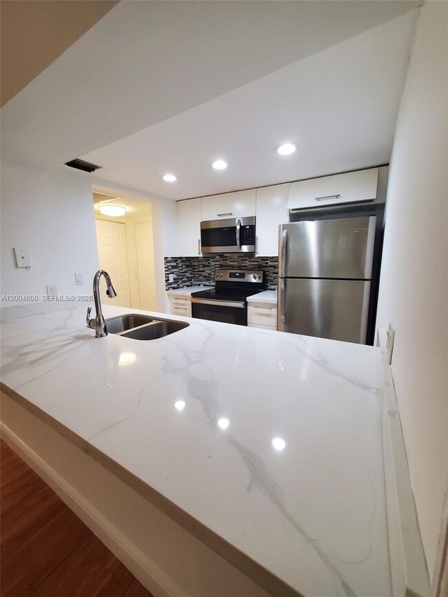 Photo - 8100 Geneva Ct Unit 437