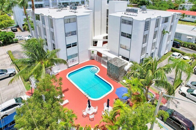 1075 93rd St Unit 207