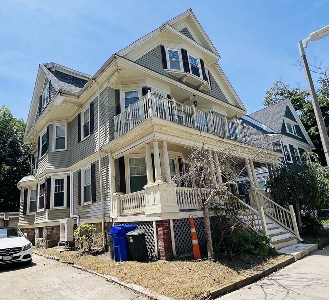 Photo - NEWLY RENOVATED PENTHOUSE UNIT