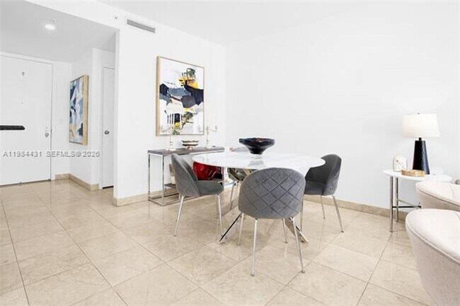 Photo - 801 Brickell Key Blvd Unidad 801 Brickell Key Blvd # 907