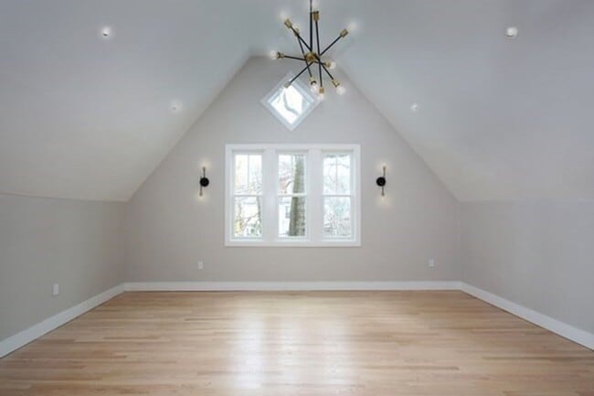 Photo - 15 Lanark Rd Unit 4