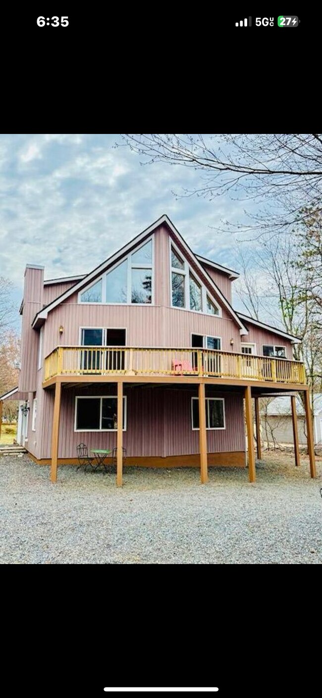 Photo - 118 Caedman Dr House