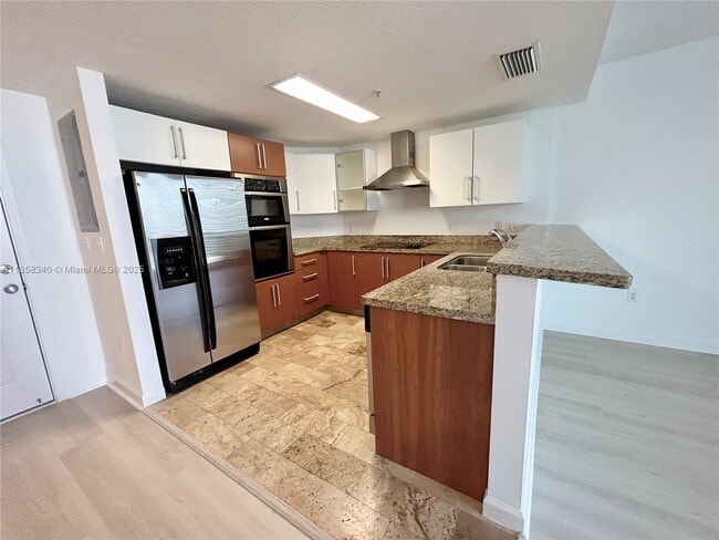 Photo - 170 SE 14th St Unidad 3006 Rental
