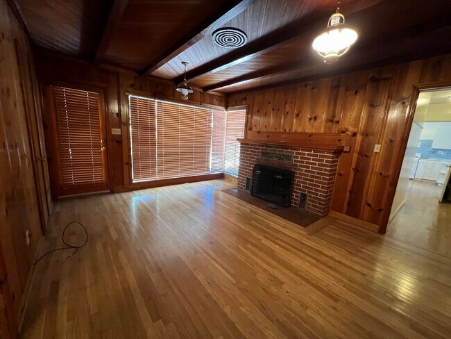 Photo - Charming home