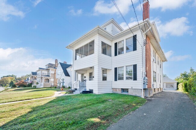 Photo - 91 Maplewood Ave Unit 2