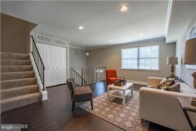 Photo - 32 Golden Hill Ct