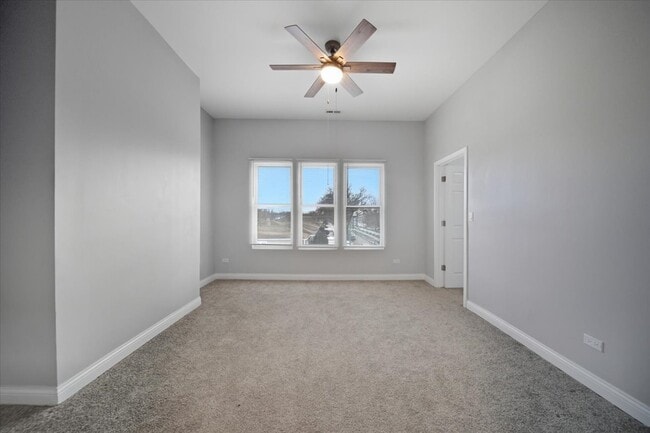 Photo - 3002 E 81st St Unidad 2