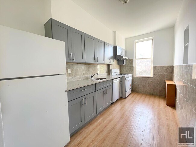 Photo - 3 AVENUE Unit 3R