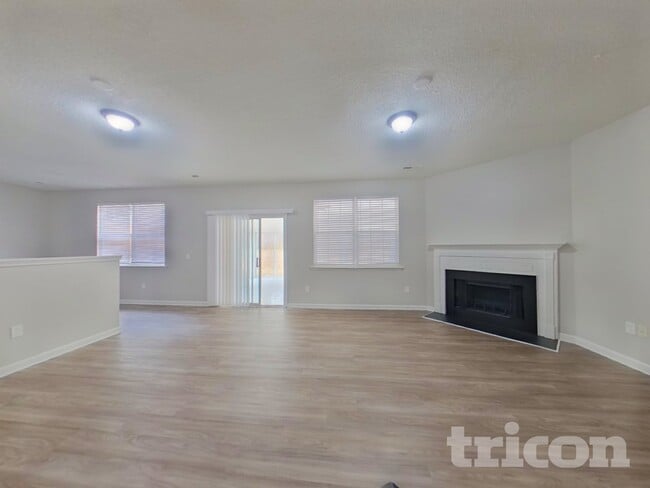 335 Annabel Dr
