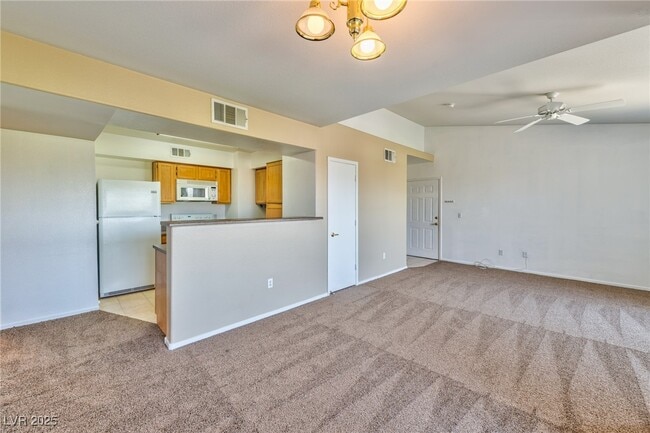 Photo - 45 Maleena Mesa St Unit 724