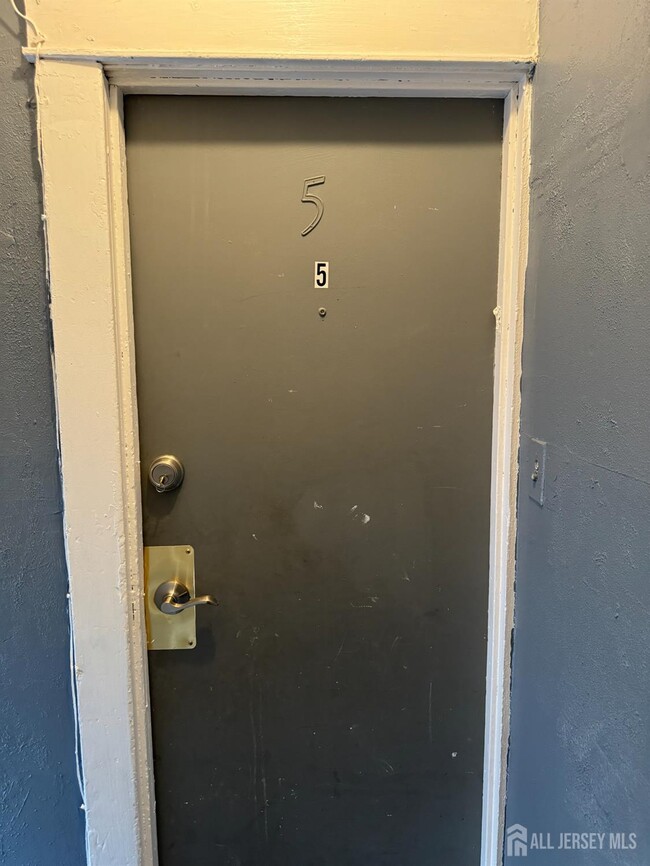 Building Photo - 312 N 3rd Ave