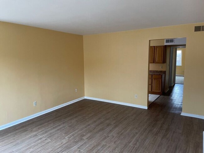 Photo - 2524 Flanigan Ct Unidad # 2