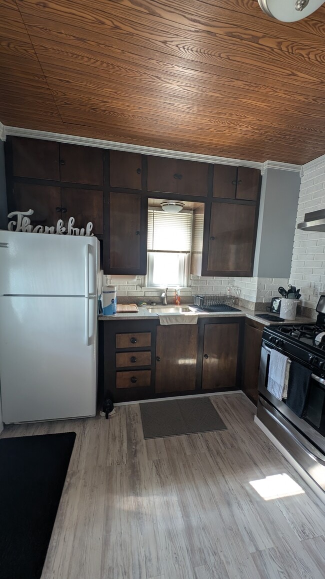 Photo - 142 Bluff Ave