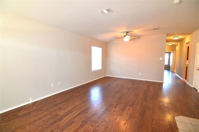 Photo - 2626 Pearson Way