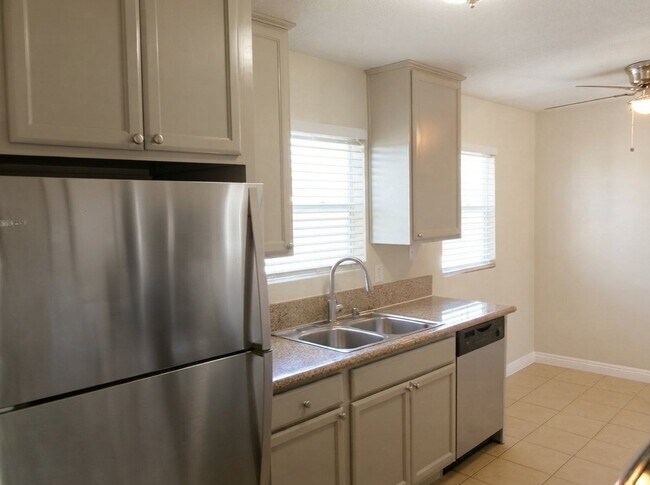 1490 Naranca Ave Unit 5