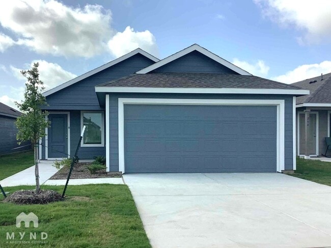 Photo - 1254 Basswood Dr House