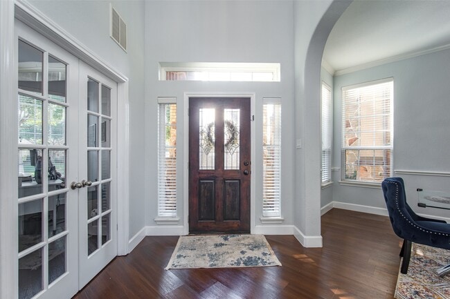 Photo - 11823 Supremo St