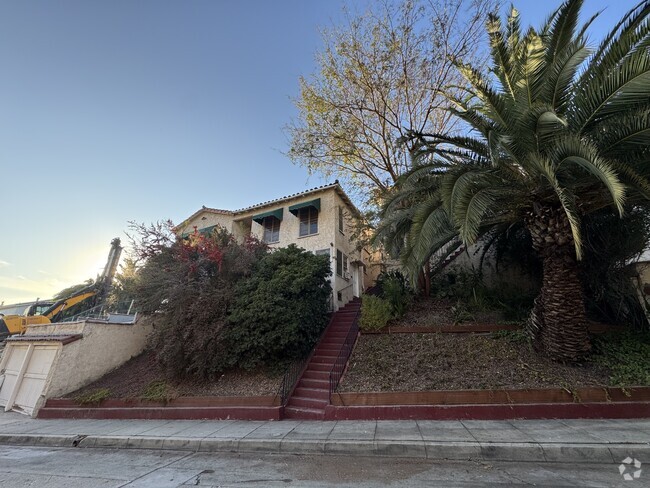 Building Photo - 921 Tularosa Dr Unit 921 Rental