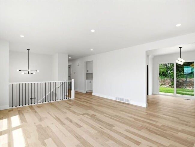 Photo - BOUNTIFUL New Remodeled 4 bed 3 bath home