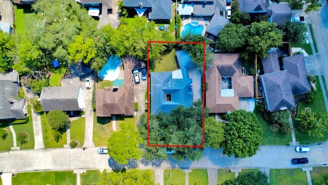 Photo - 14115 Wickersham Ln Casa