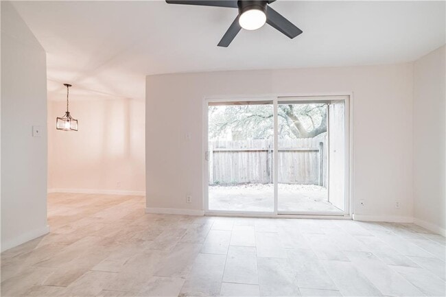 Photo - 2600 Penny Ln Unit 118