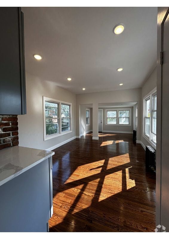 Building Photo - 16 Kirkwood Pl Rental