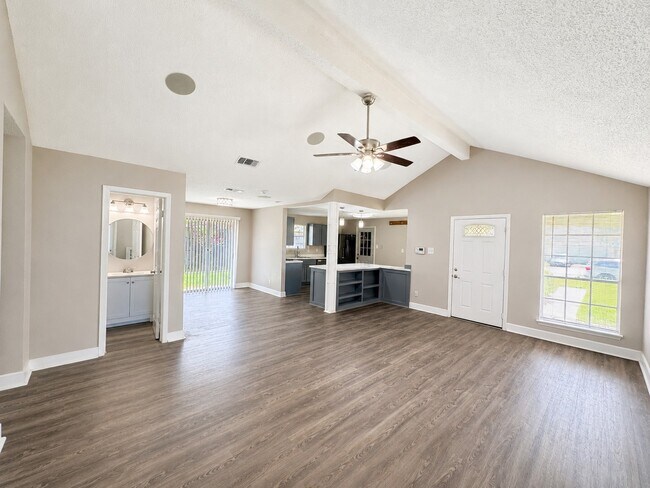 Photo - 10806 Parkland Woods Dr