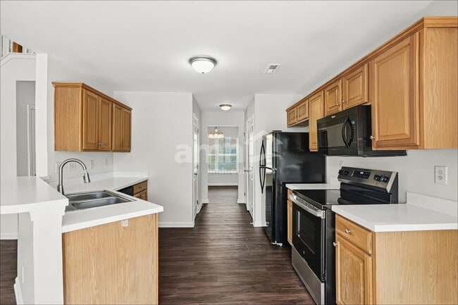 818 Marthas View Dr