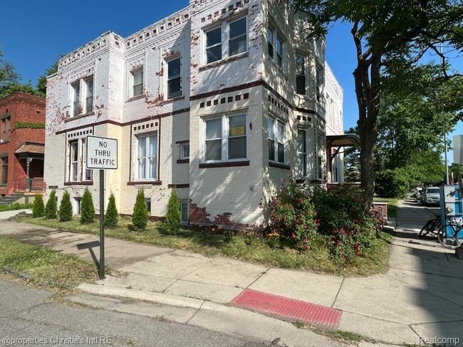 Building Photo - 4207 4th St Unit 7 Rental