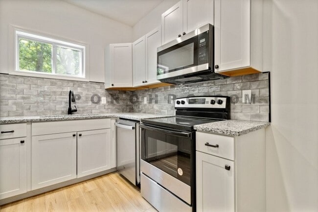 Photo - 87 Hennon Dr NW Unit A
