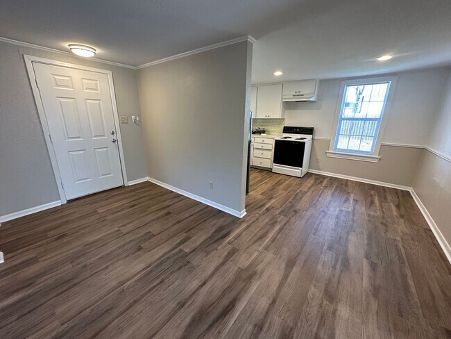 Photo - 15930 Hwy 64 E