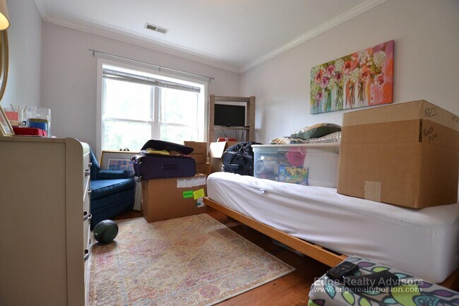 Photo - 132 Newton St Unit 2