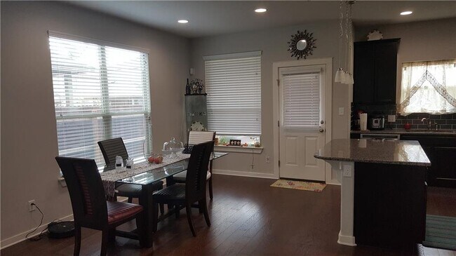 Photo - 16105 Hawthorne Heights Trail