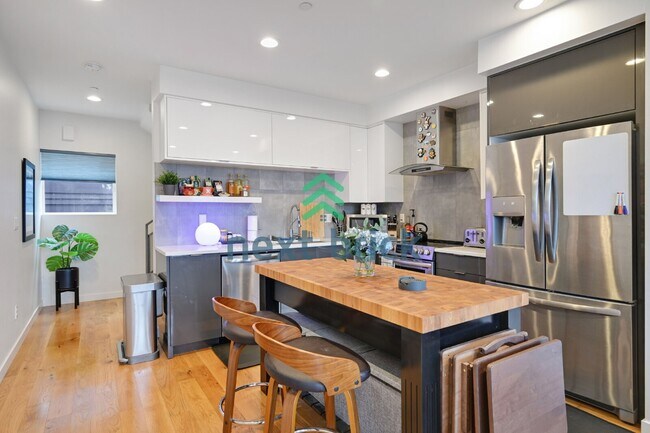 Photo - Charming 2-Bedroom Townhouse with 2.5 Baths and Spacious 1,510 Sq Ft in Seattle's Vibrant Neighbo...