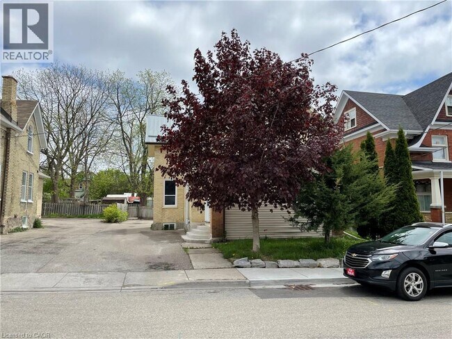 Photo - 49 Madison Ave N