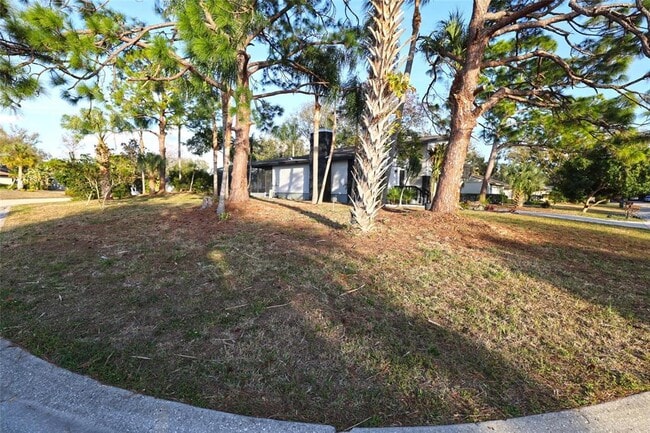 Photo - 5667 Creekwood Dr