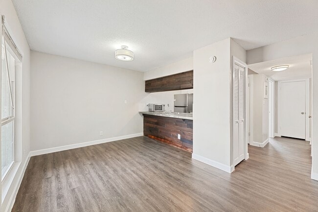 Photo - 5005 Manor Rd Unit 132