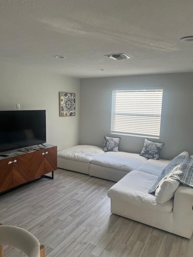 Photo - 1124 S M St (Lake Worth Beach, FL)