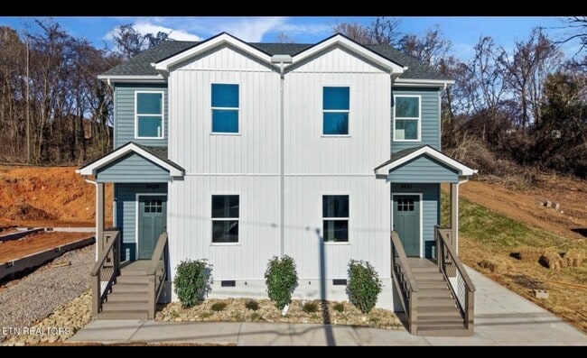 Building Photo - 3429 Garden Dr