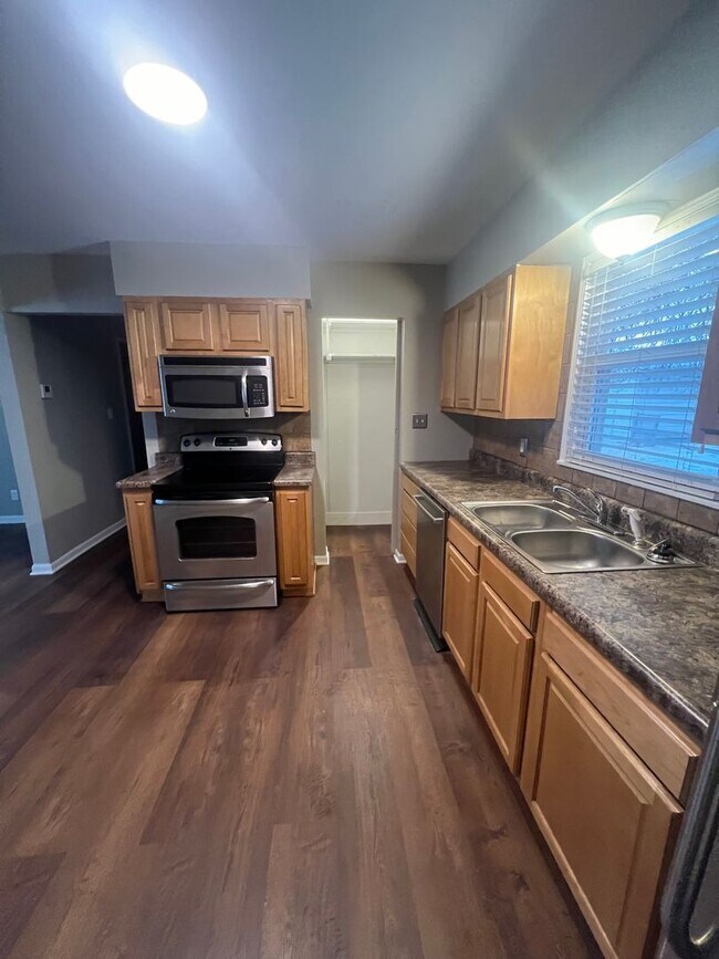 Photo - Coming Soon!! 3 Bedroom 1 Bath Southern View! House