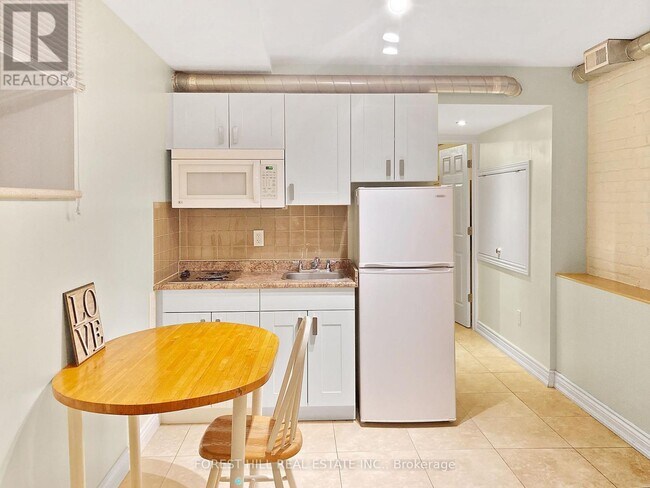 Photo - 1491 Dundas St W Unit 1B