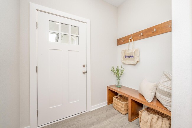 Photo - 3 bedroom 2 bath Townhome  - Flexible Leas...